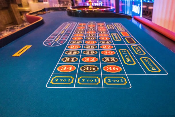 Our slot123 Casino Hold'em guide with live table context